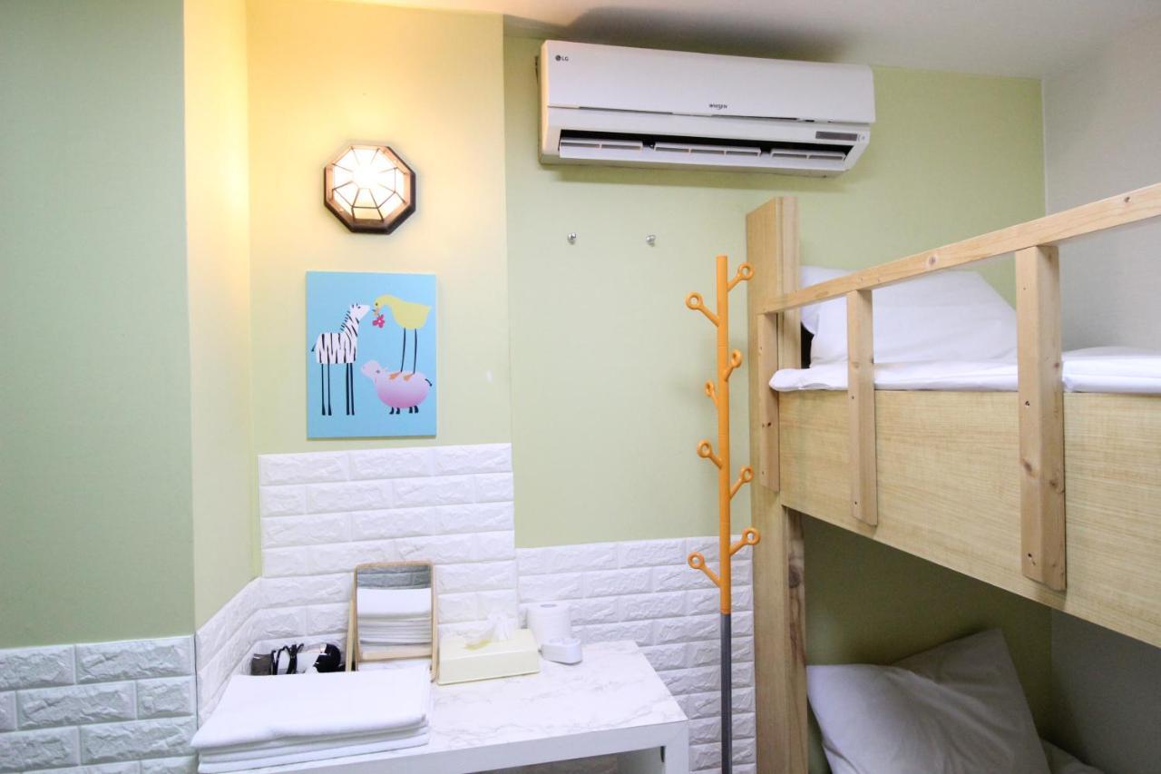 Hostel In Blue Seoul