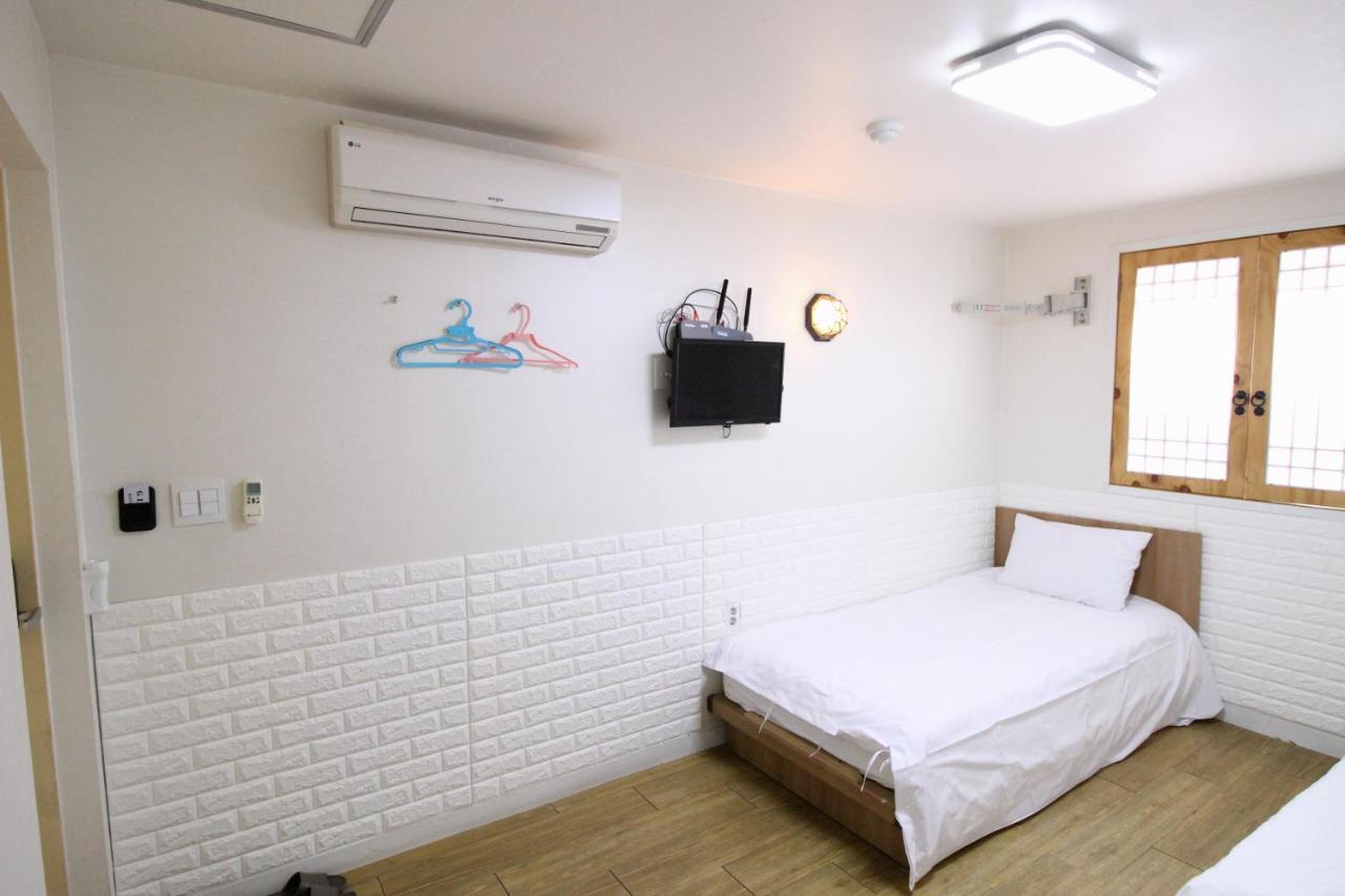 Hostel In Blue Seoul